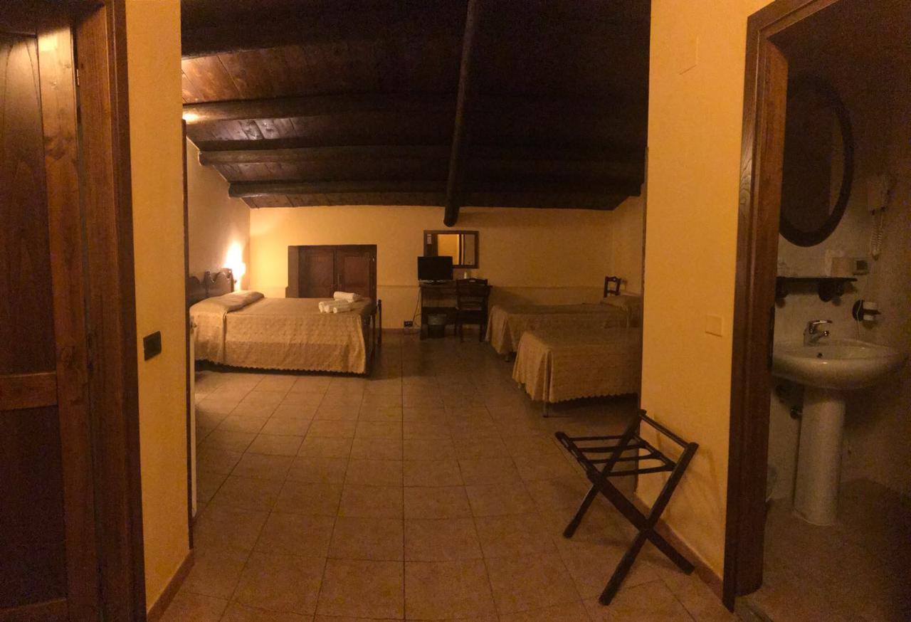 La Locanda Di San Francesco Hotel Виджанело Екстериор снимка